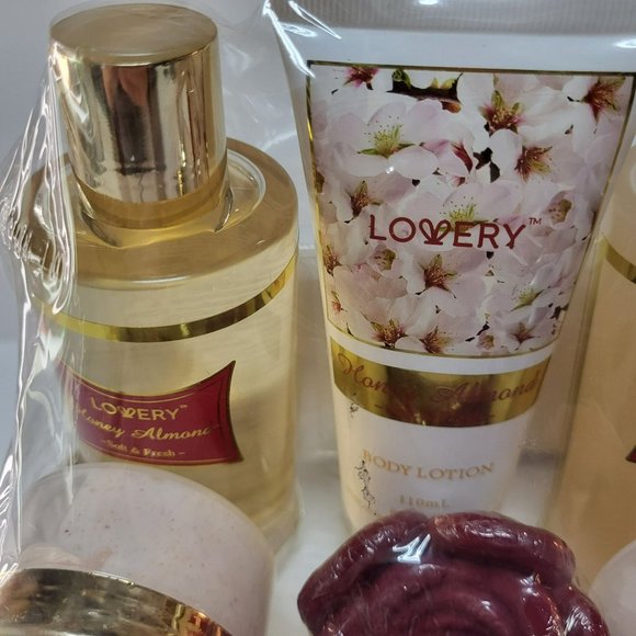 The Lovery Honey Almond Gift Set 14 Piece Spa Kit With Carrying Case & Mirror - Picture 7 of 10